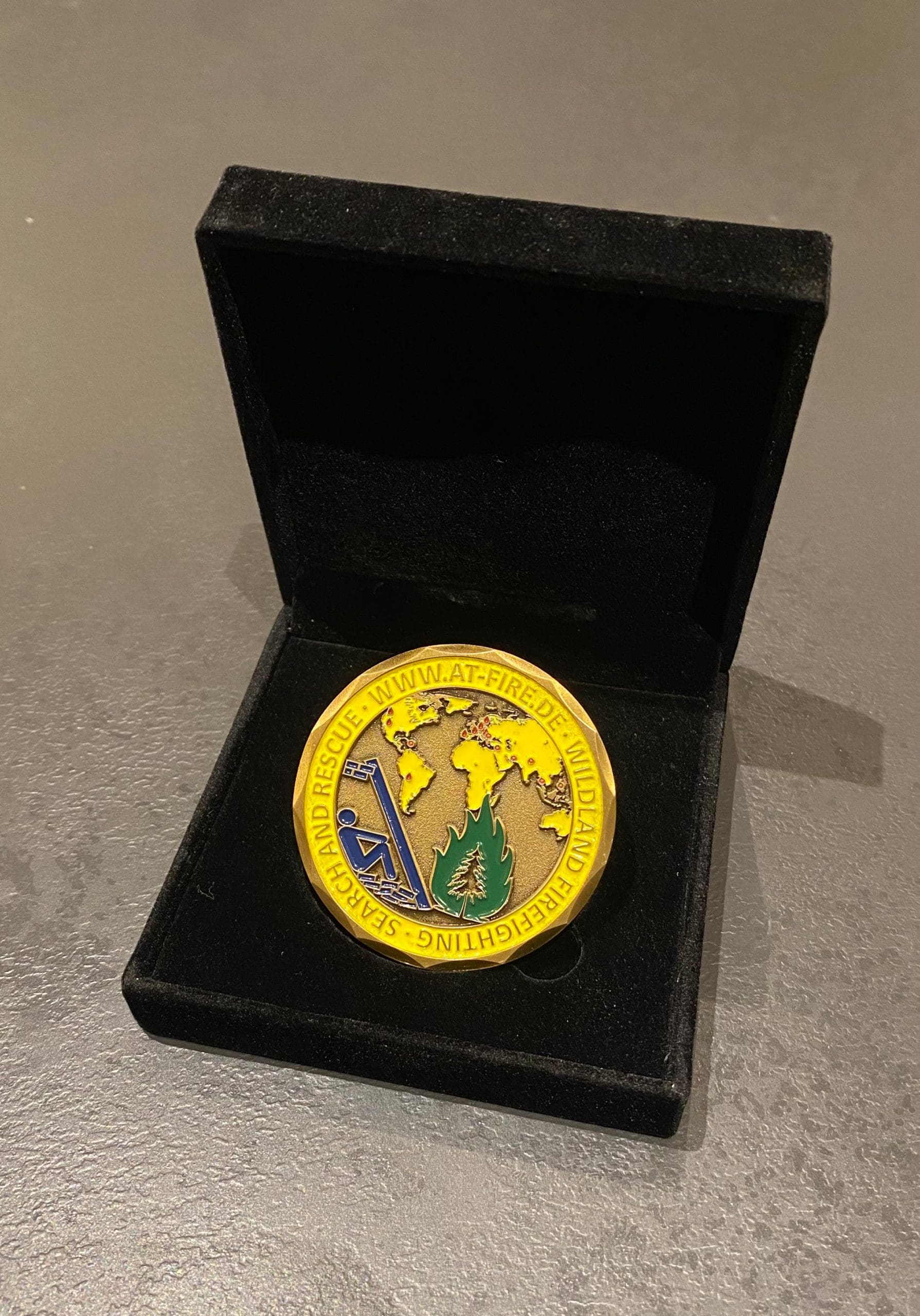 @fire - Internationaler Katastrophenschutz Challengecoin
